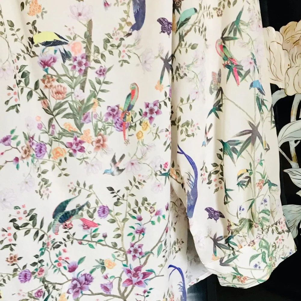 🍦Beautiful birds and flowers on long sleeve blouse - Picture 4 of 5